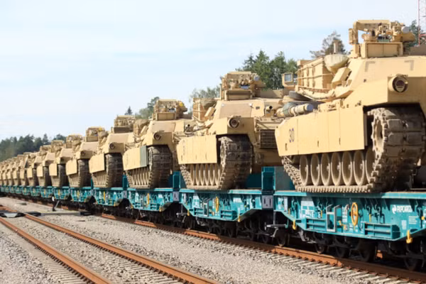 Mỹ bán 300 xe tăng Abrams cho đồng minh lớn thứ 20 ngoài NATO