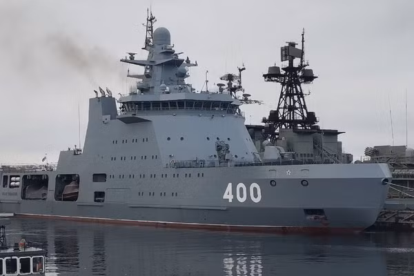 Tàu tuần tra phá băng Ivan Papanin 'độc nhất vô nhị' chính thức trực chiến