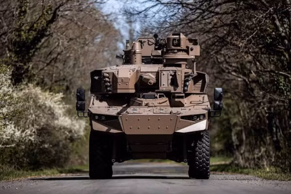 Xe trinh sát bọc thép Jaguar R3 tối tân sẽ thay thế xe tăng bánh lốp AMX-10RC