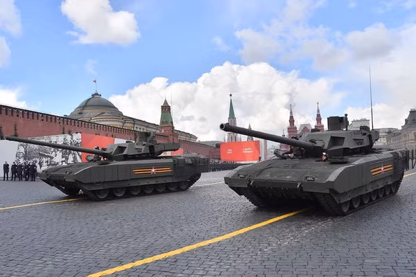 16 xe tăng Armata sản xuất loạt mang pháo 152 mm sắp được bàn giao?