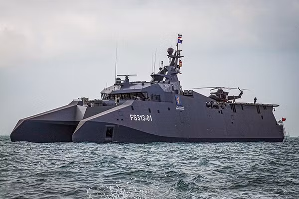 Tàu hộ vệ hai thân lớp Shahid Soleimani của Iran bị phá hủy