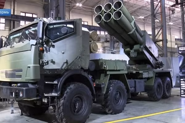 Tổng thống Putin kiểm tra hệ thống tên lửa phóng loạt Sarma mới nhất
