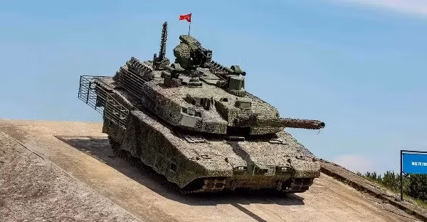 'Cơ hội sống sót của siêu tăng Altay là rất mong manh'