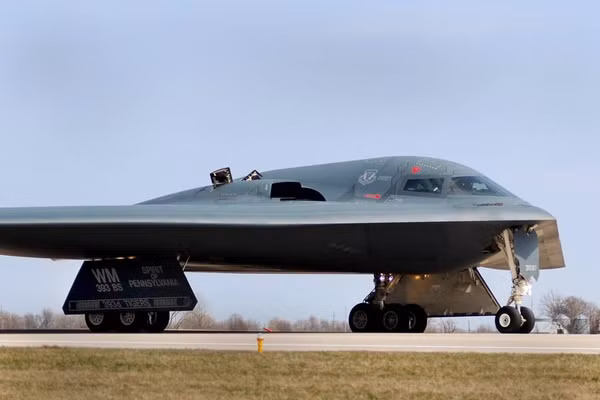 Tổng thống Trump gây sốc khi muốn có thêm 28 máy bay ném bom B-2 Spirit