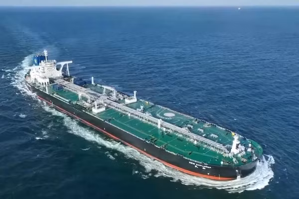 Trung Quốc cảnh báo đáp trả mạnh nếu Mỹ phong tỏa eo biển Hormuz 