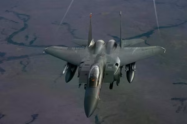 Tiêm kích F-15E bị bắn rơi tại Iran do trúng tên lửa vác vai của Trung Quốc?