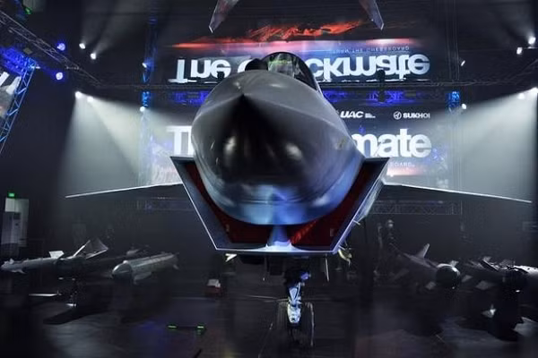 Phương Tây đã nhận ra ưu điểm then chốt của tiêm kích Su-75