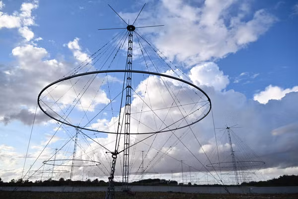 Pháp nâng cấp radar Nostradamus để 'kiểm soát' tận dãy núi Ural