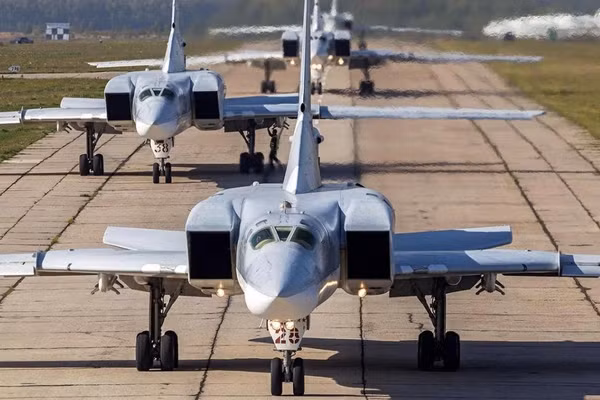 Nga thiệt hại nặng phi đội Tu-22M3 trong khi không thể sản xuất thêm