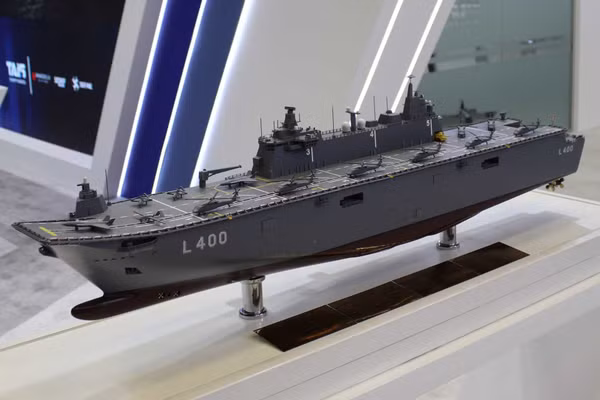Công bố dự án tàu sân bay trực thăng tấn công đổ bộ LHD-230