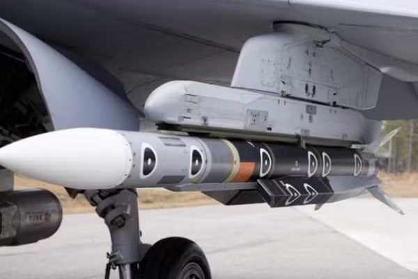 JAS 39 Gripen Ukraine được trang bị tên lửa Meteor để xóa bỏ lợi thế của Su-35