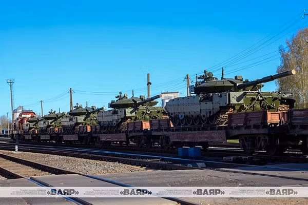 Xe tăng T-72BM2 hiện đại nhất bắt đầu được chuyển giao cho Quân đội Belarus