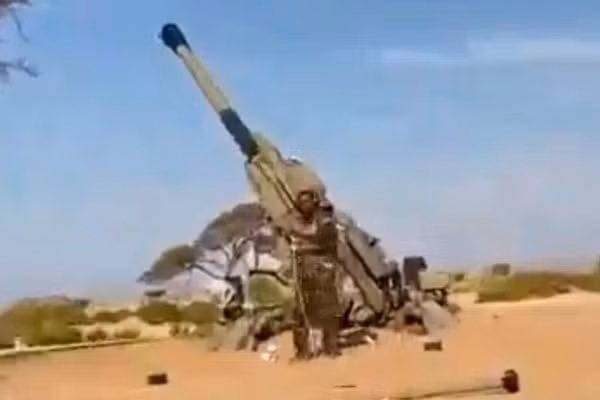 Pháo công nghệ cao AH4 Trung Quốc xuất hiện trên chiến trường Yemen