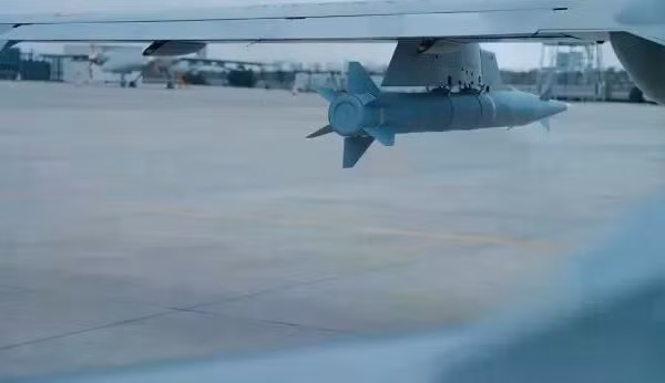UAV CH-95 Trung Quốc lần đầu bị UAV khác bắn hạ bằng tên lửa không đối không