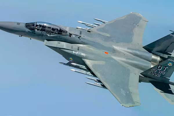 'Xe tải tên lửa' F-15EX sẵn sàng tham gia tấn công Iran?