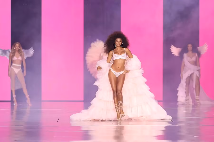 victoria-s-secret-01.jpg