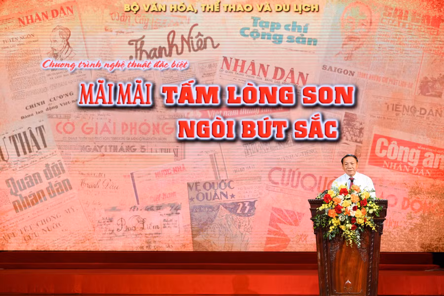 chuong-trinh-nghe-thuat-100-nam-bao-chi-6477.jpg