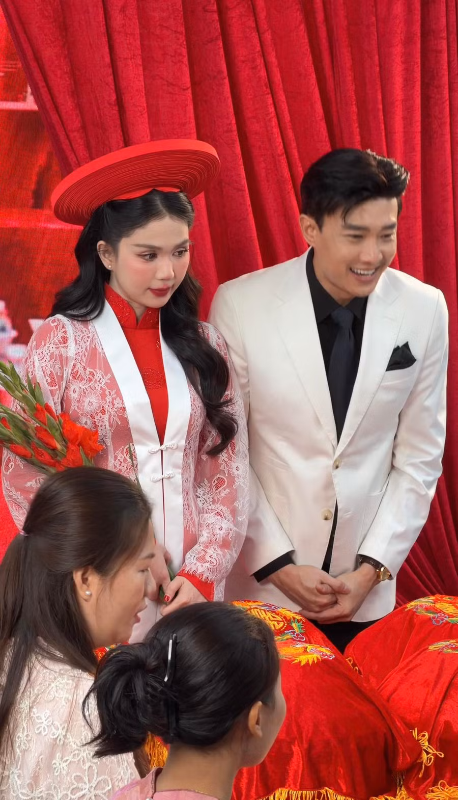 ngoc-trinh-1.jpg