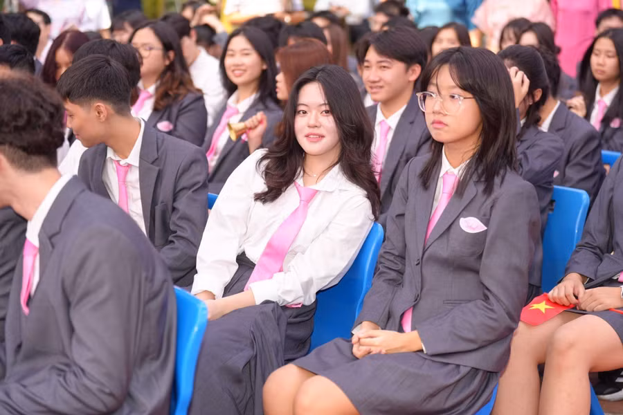 TH School 1.jpg