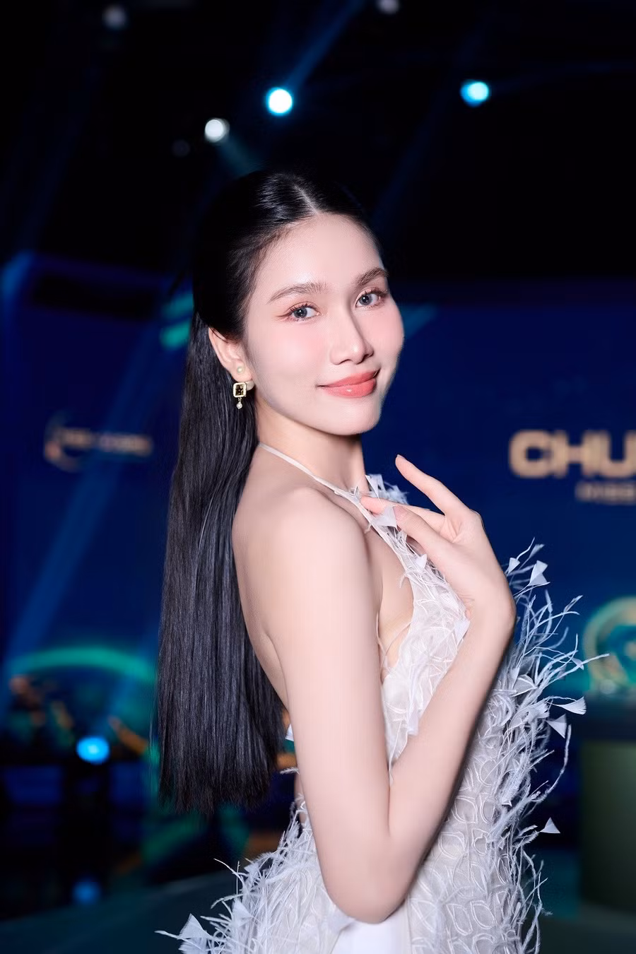 a-hau-phuong-anh-7-6096.jpg
