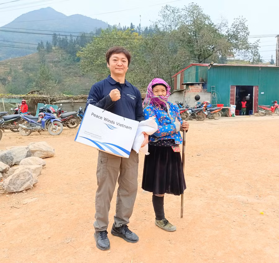 Đại diện doanh nhân Nhật Bản tham gia đoàn thiện nguyện.