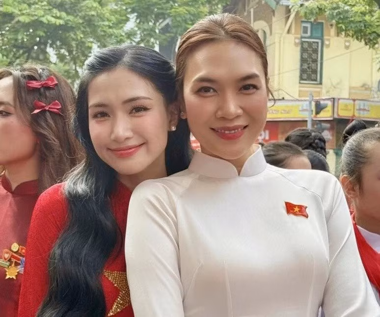 Mỹ Tâm, Hòa Minzy cùng loạt sao Việt đồng loạt lên tiếng ủng hộ bà con vùng lũ