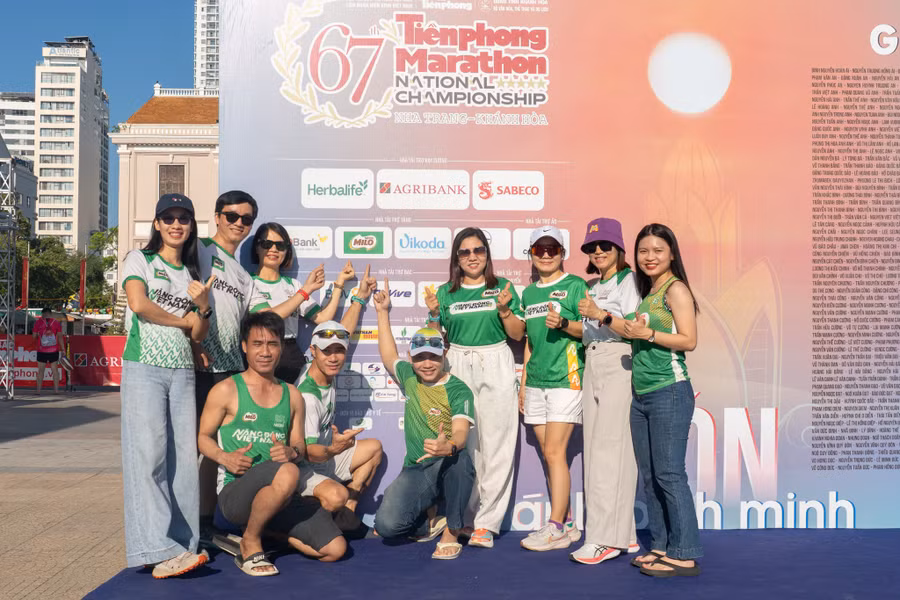dai-dien-tu-nhan-hang-nestle-milo-hao-hung-tham-du-giai-chay.jpg