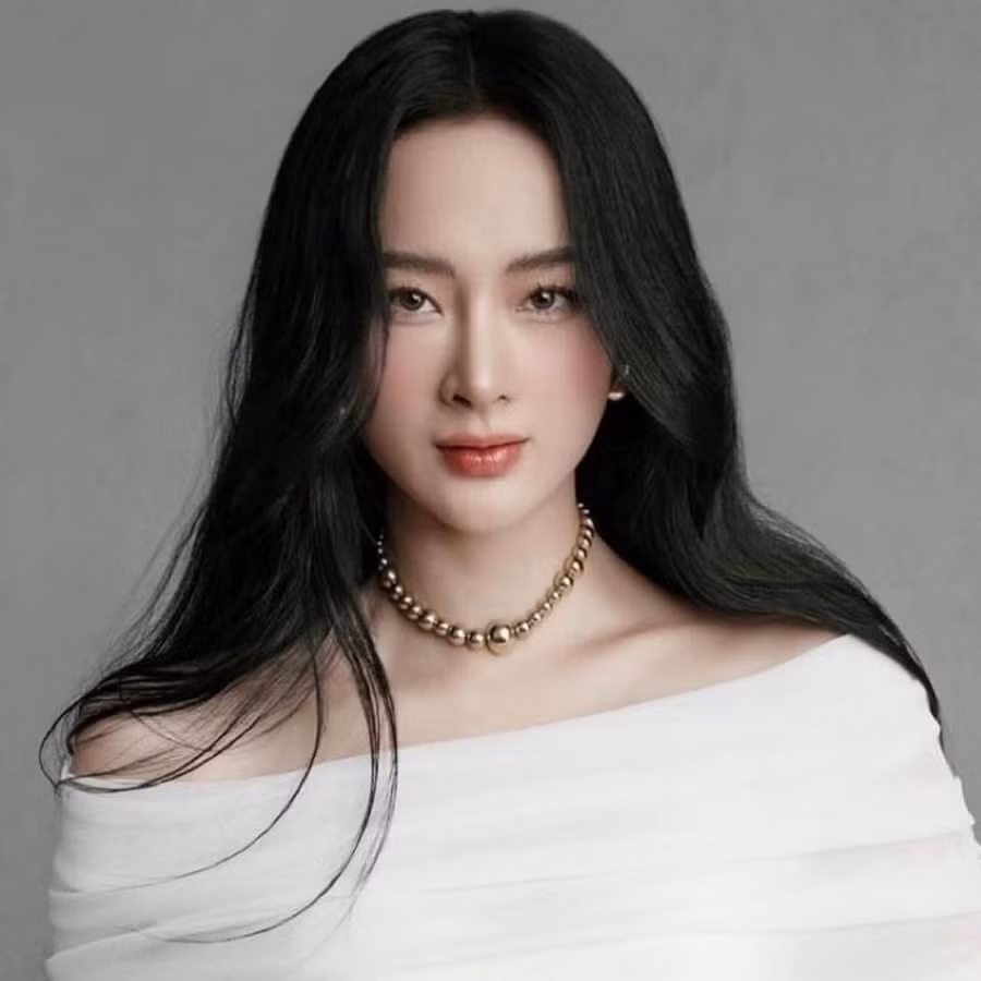 Angela Phương Trinh 3.jpg