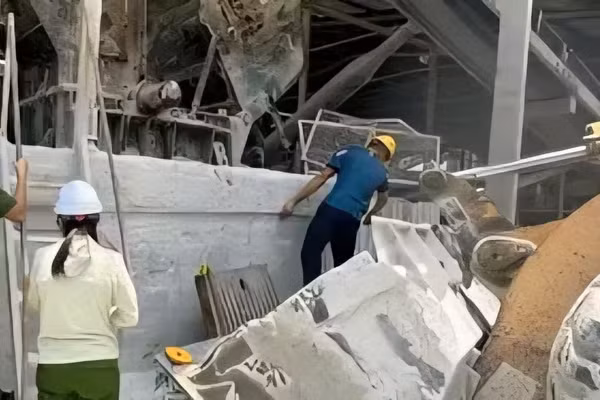 Hiện trường vụ tai nạn lao động tại Tuyên Quang.
