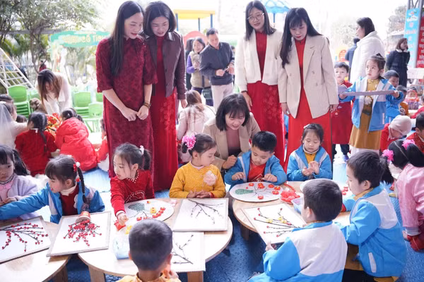 "Hoạt động trải nghiệm chào Xuân 2026 - Bé yêu STEAM" Cụm trường mầm non số 1,tại Trường MN Hoa Sen (xã Sơn Dương). (Ảnh: NTCC)