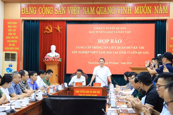 Tuyên Quang họp báo thông tin vụ điểm Toán thi tốt nghiệp THPT. Ảnh: Đức Hạnh.