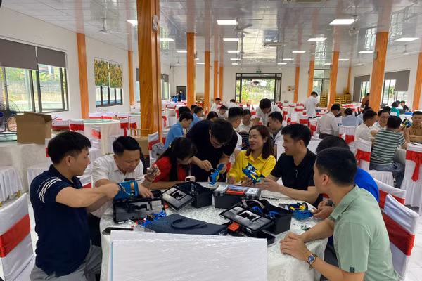 Giáo viên vùng khó được tập huấn, nâng cao chất lượng giáo dục STEM.