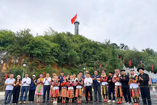 Người dân xã Lũng Cú sẵn sàng đón đoàn thẩm định của UNESCO.