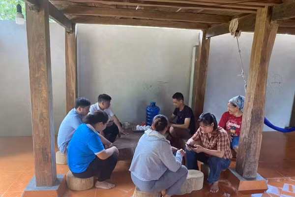 Chính quyền cùng người dân tìm hướng đi, phát triển kinh tế.
