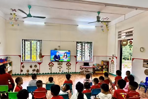 Trẻ được tương tác học liệu số phù hợp với lứa tuổi.