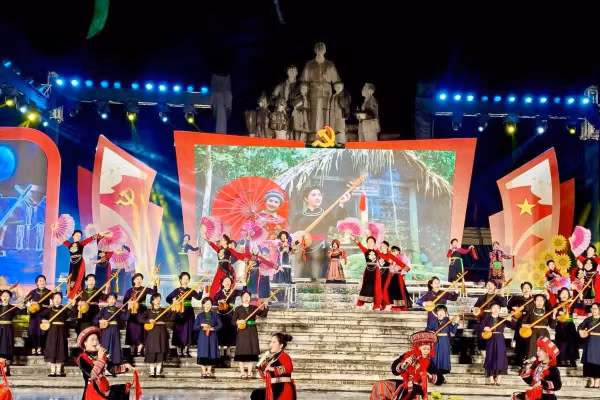 Đêm nghệ thuật hứa hẹn không khí hào hùng.