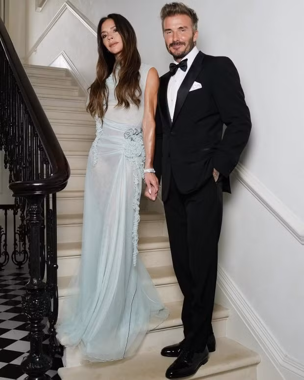 Beckham khiến bà xã Victoria cảm động trong tiệc sinh nhật