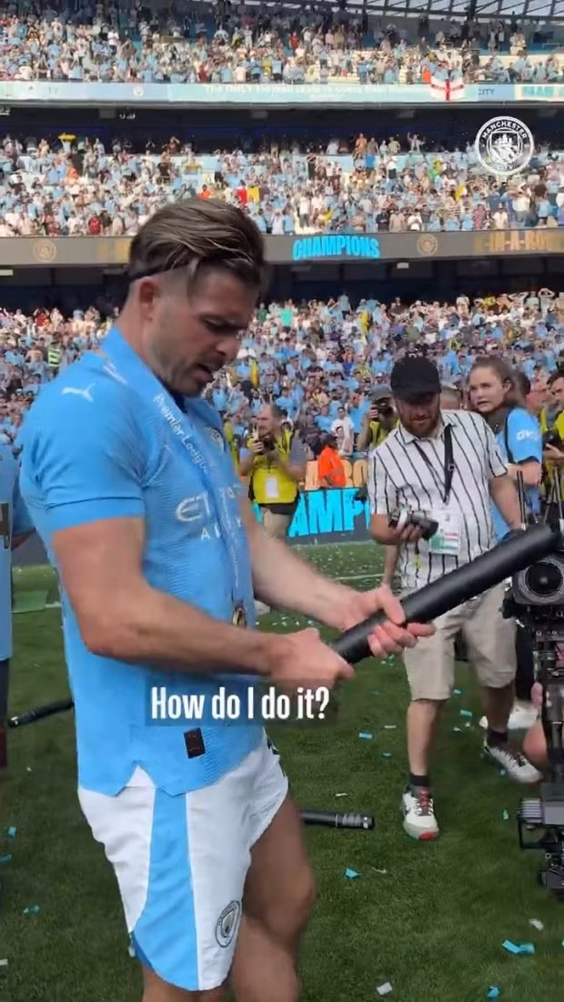 'Người của Man City’ cuồng nhiệt mừng ngôi vương