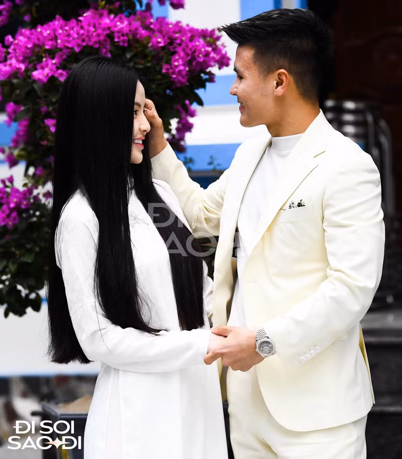 Khoảnh khắc ngọt như kẹo của Quang Hải - Thanh Huyền trong lễ dạm ngõ