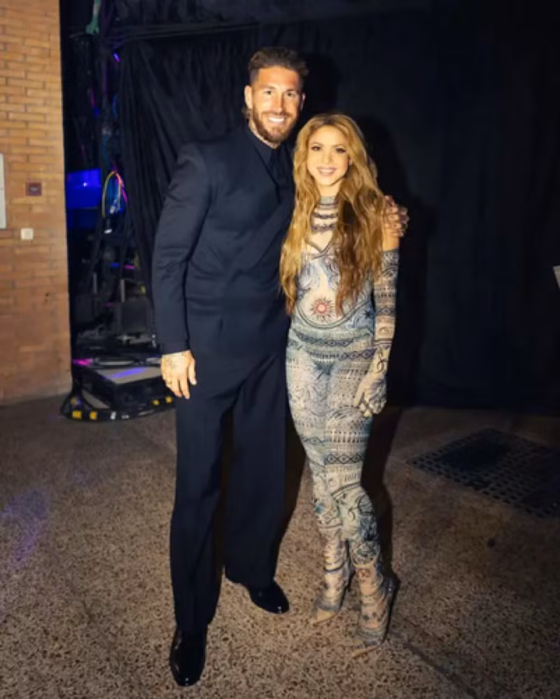 Ca sĩ Shakira ‘giàu to’ nếu yêu Sergio Ramos 