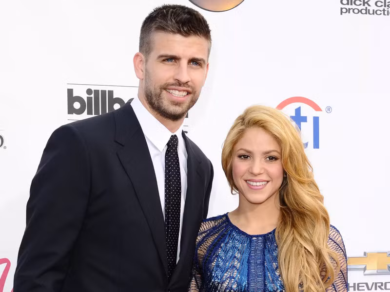 Nữ ca sĩ nhạc pop và tuyển thủ Tây Ban Nha mới chia tay sau 11 năm chung sống. Vợ cũ Gerard Pique cực 'cháy', khiến khán giả trầm trồ tại lễ trao giải âm nhạc