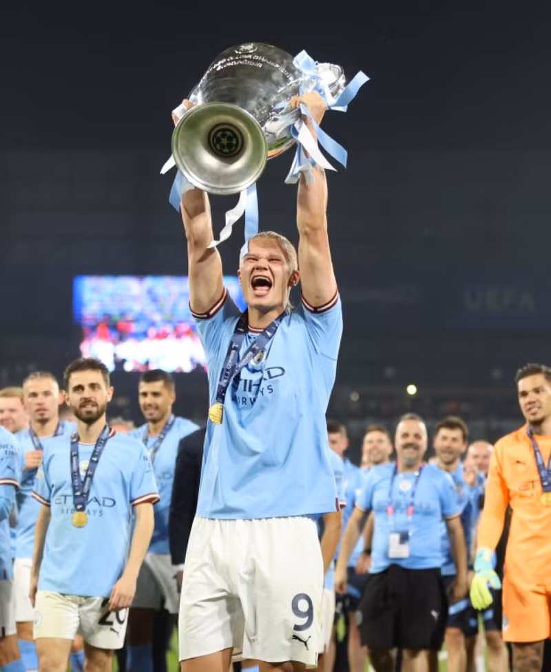<strong> Erling Haaland:</strong> Chân sút người Na Uy và câu lạc bộ Man City đang có 36,3 triệu người theo dõi trên Instagram, giúp anh kiếm được 11.333 bảng cho mỗi bài đăng. 10 ngôi sao Champions League ‘giàu to’ nhờ đăng bài trên mạng xã hội