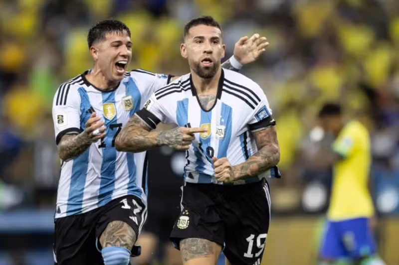 Hình ảnh gây sốc trong cuộc bạo loạn kinh hoàng trận Brazil - Argentina