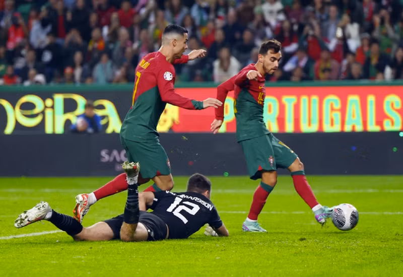 Top 10 bảng xếp hạng FIFA, tuyển Việt Nam bị trừ điểm 