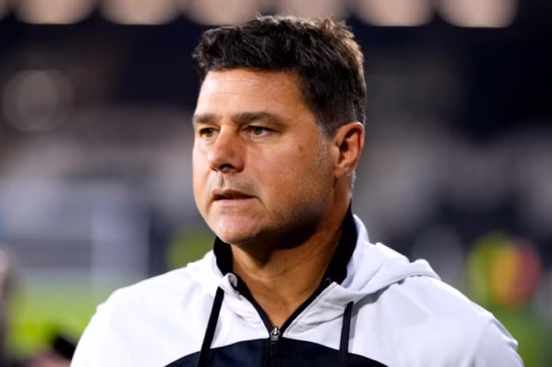 Dù chi rất nhiều tiền nhưng đội bóng do chiến lược gia Mauricio Pochettino dẫn dắt thi đấu không mấy ấn tượng. Chelsea thanh lý 5 cầu thủ, đón tiền đạo 100 triệu Bảng