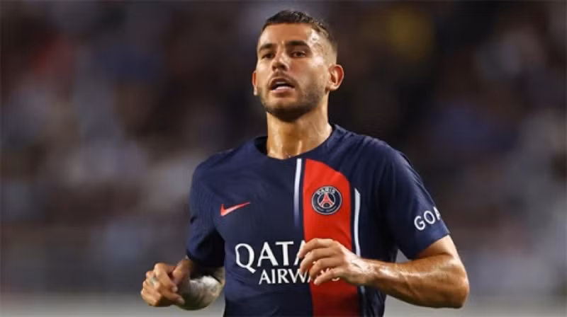 </strong> <strong> Lucas Hernandez:</strong> Hậu vệ người Pháp đang hưởng mức lương 19 triệu Euro mỗi mùa tại PSG.<br/> <strong> Đội hình 11 cầu thủ được trả lương cao nhất châu Âu