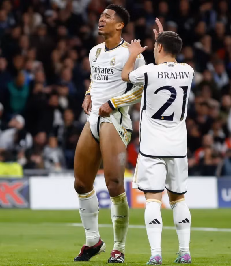Tổng cộng Bellingham đã ghi được 14 bàn sau 15 trận đầu tiên trên mọi đấu trường cho Real Madrid. Những cầu thủ nào cán mốc 10 bàn thắng tại Champions League trước tuổi 21?