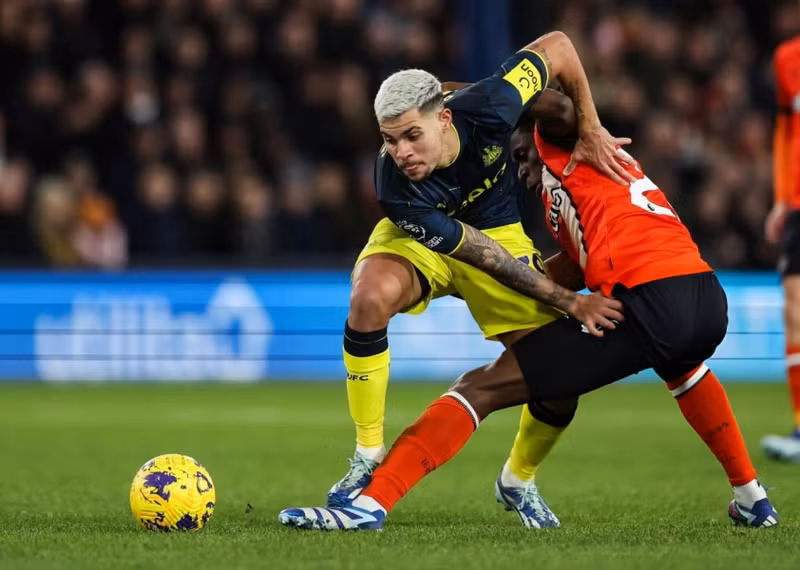 Luton bất ngờ giành chiến thắng 1-0 trước Newcastle ở vòng 18. Kết quả vòng 18 Ngoại hạng Anh: Quá nhiều bất ngờ