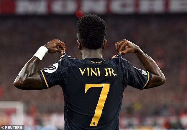 Vinicius Junior là ngôi sao chơi nổi bật bên phía đại diện Tây Ban Nha. Chùm ảnh: Bayern Munich - Real Madrid so kè kịch tính