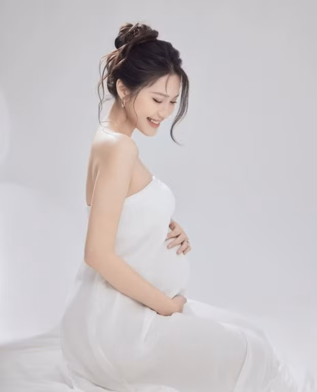 Văn Hậu - Hải My công khai sắp lên... 'chức’